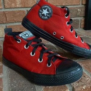 Boy’s Chuck Taylor All Stars Size 4